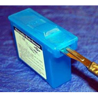 Контейнер для одноразовых скальпелей